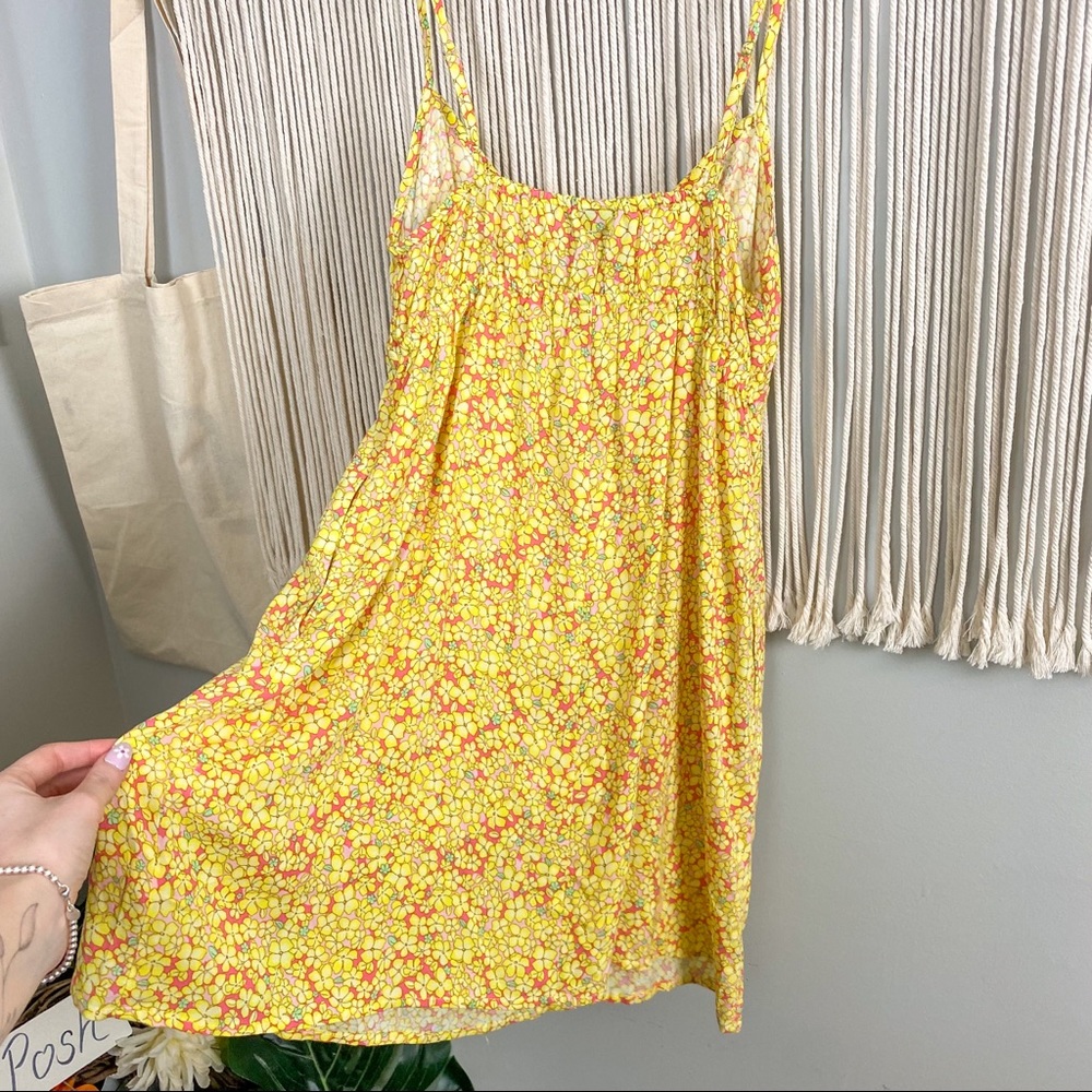 Dainty Floral Front Slit Yellow Sleeveless Mini Dress with Pockets Size Small - Picture 8 of 12